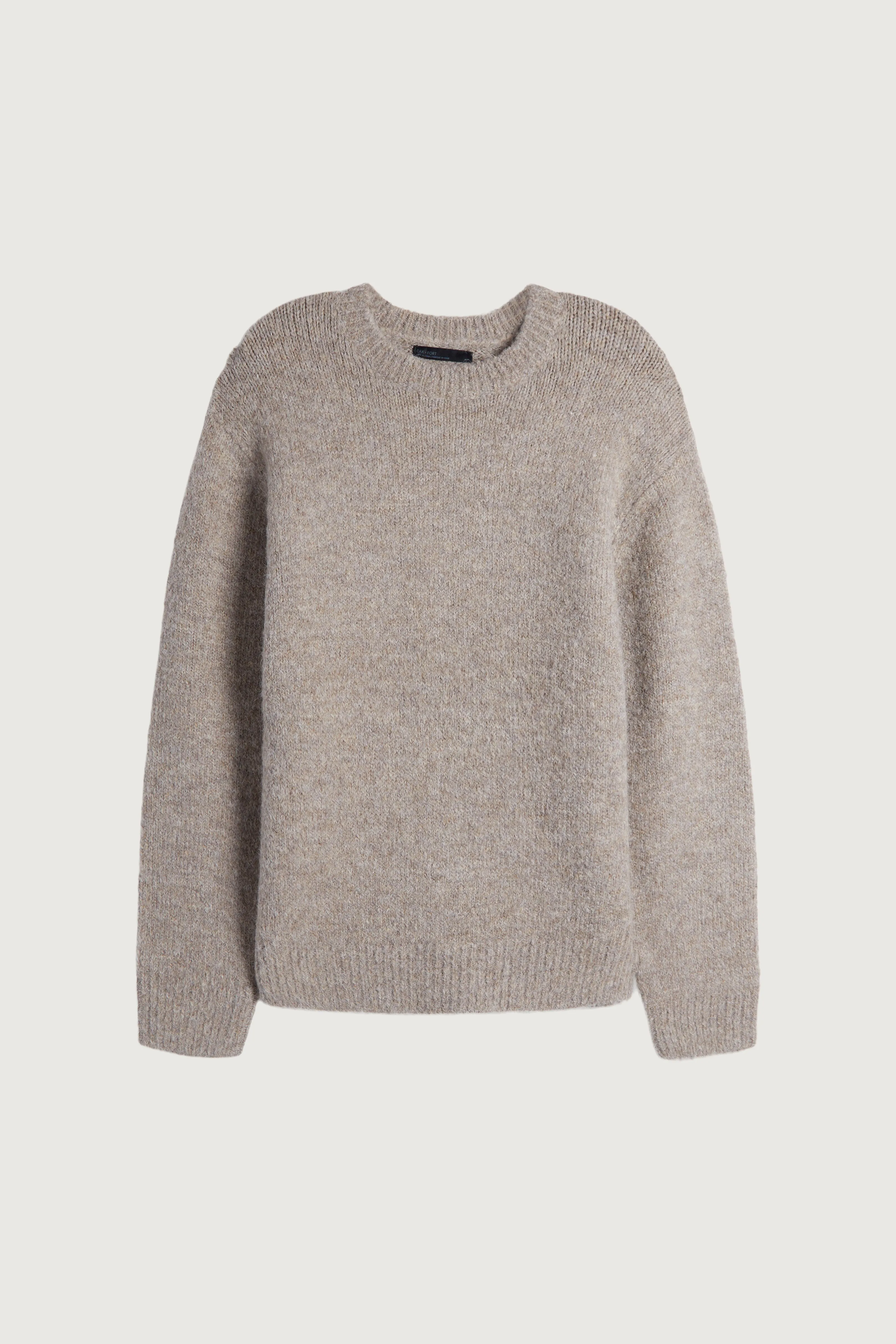 BASIC CREWNECK SWEATER